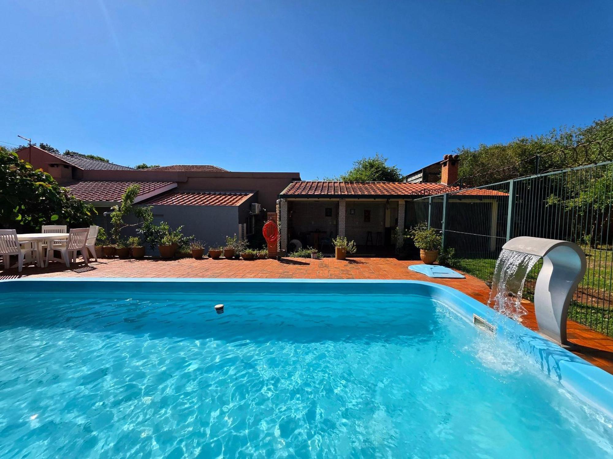 Casa Ampla 5 Quartos Area Lazer Lado Paraguai Holiday home